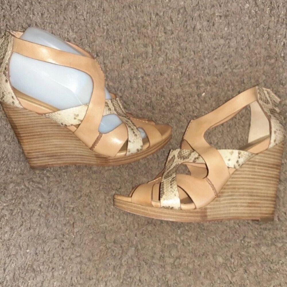 COLE HAAN AIR-Kimry- Leather Beige Snake Print Wedge Sandal-SZ 9.5-Excellent